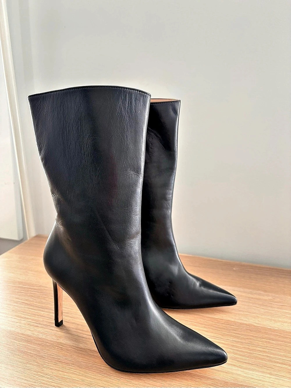 Alexandre Birman Black Leather Pointed Toe Boots Size 6 / EU 36